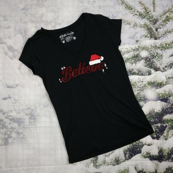 Red Stud "Believe" on Black T-shirt w/ Santa Hat size Juniors Large - Picture 2 of 5